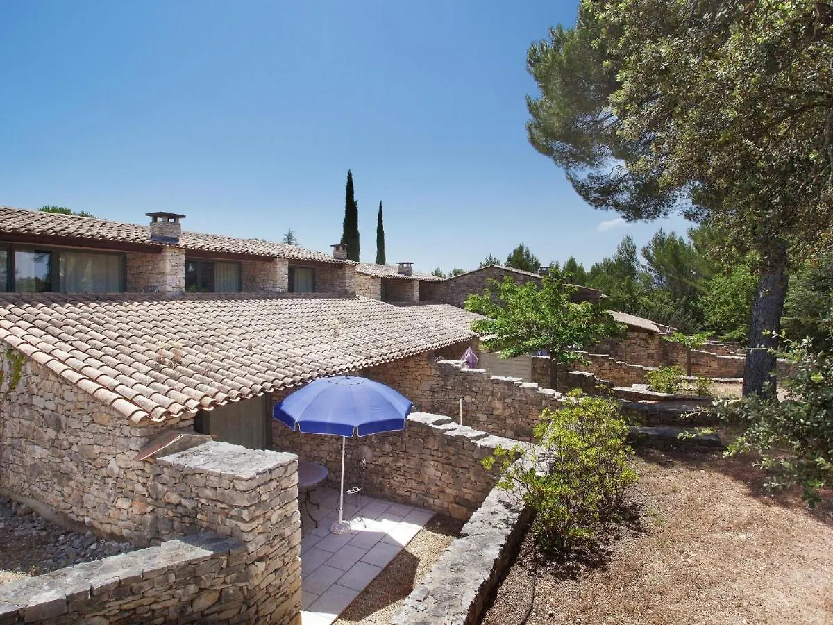 Holiday home Neat Apartment With Ac, 3 Km Form The Centre Of Gordes