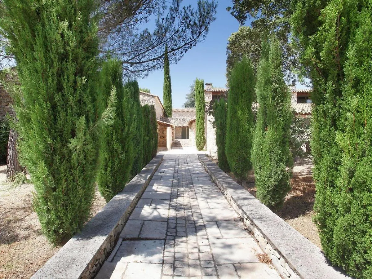 Holiday home Neat Apartment With Ac, 3 Km Form The Centre Of Gordes France