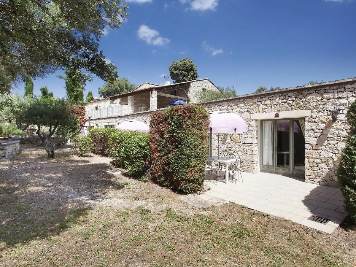 Neat Apartment With Ac, 3 Km Form The Centre Of Gordes 0*,  France